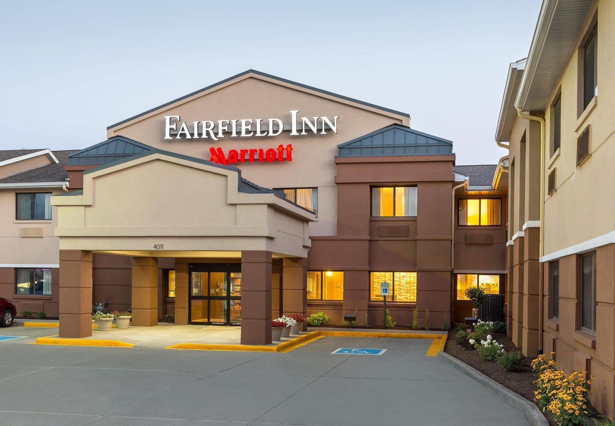 https://fairfield-inn-muncie.hotelmix.co.uk/data/Photos/OriginalPhoto/7038/703847/703847023/Fairfield-Inn-Muncie-Exterior.JPEG